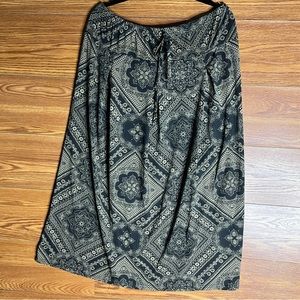 Metro wear maxi Skirt women sz Xl brown